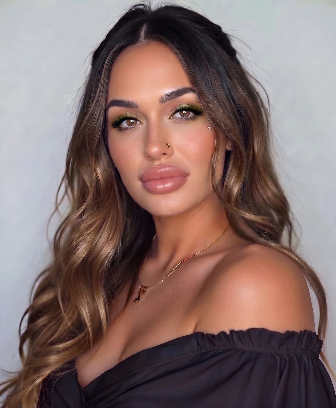 Krystal, founder of Glowtoure, luxury mobile spray tan artist in Plumas Lake, California